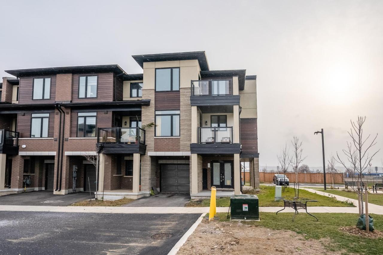 Modern Hamilton Homes Lake Ontario Shore By Globalstay 外观 照片